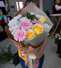 Букет цветов из:  Герберы, Розы и Хризантемы в Гаврилково