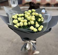 Букет Белые кустовые розы Солинеро в Гаврилково